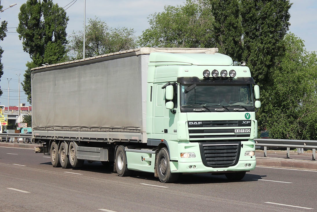 Туркестанская область, № X 651 BVO — DAF XF105 FT