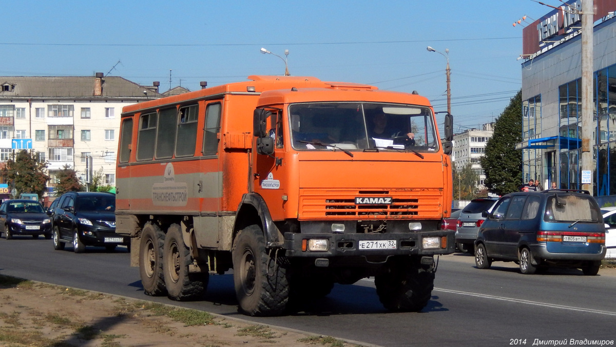 Брянская область, № Е 271 ХК 32 — КамАЗ-43114-15 [43114R]