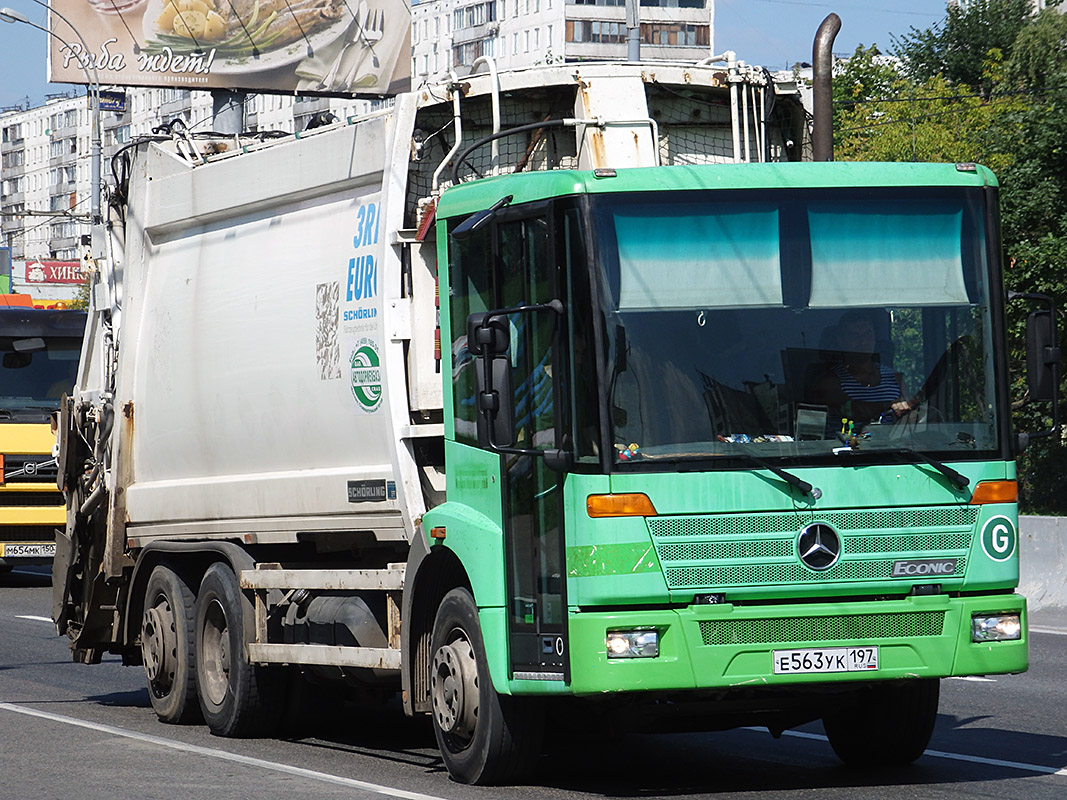 Москва, № Е 563 УК 197 — Mercedes-Benz Econic