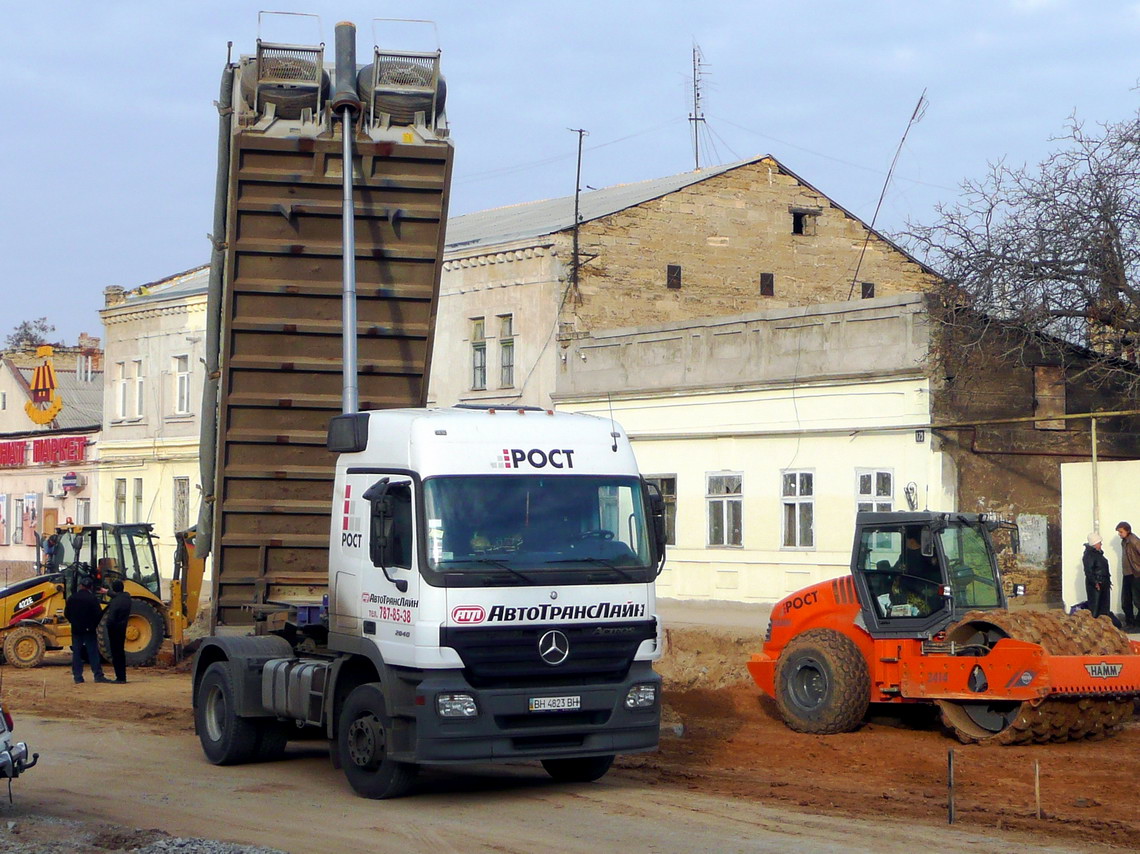 Одесская область, № ВН 4823 ВН — Mercedes-Benz Actros ('2003) 2040