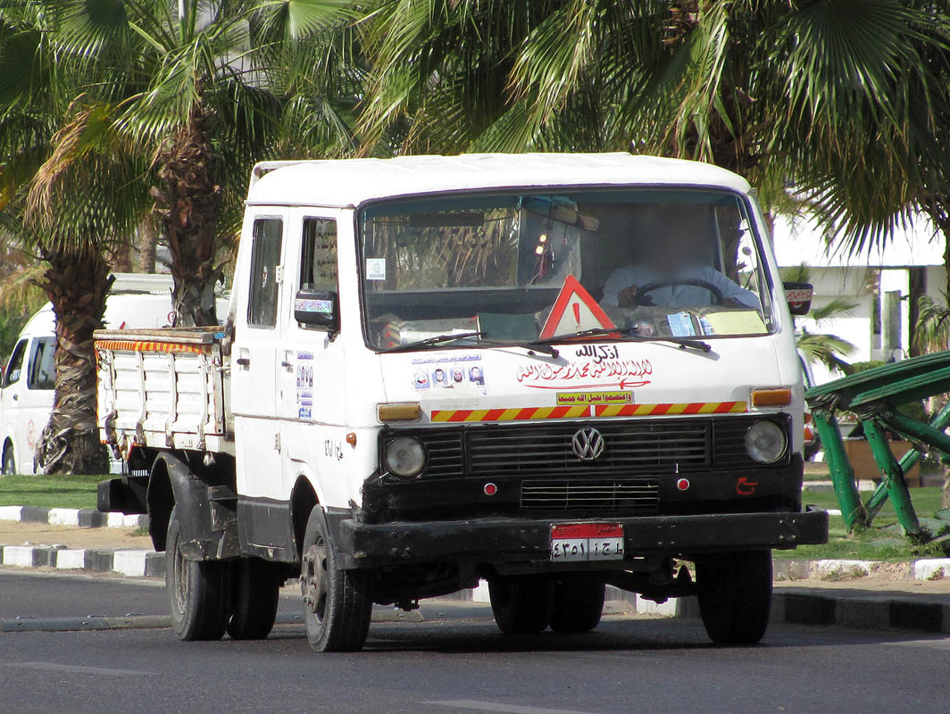 Египет, № 4351 AGT — Volkswagen LT40