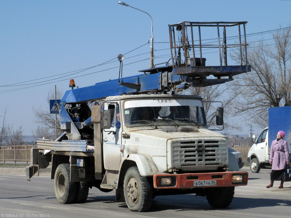 Волгоградская область, № А 067 УК 34 — ЗИЛ-432932