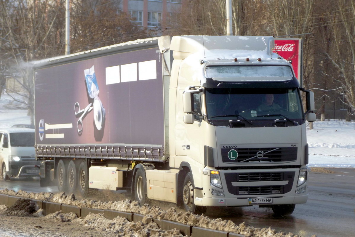 Киев, № АА 1532 МА — Volvo ('2008) FH.460