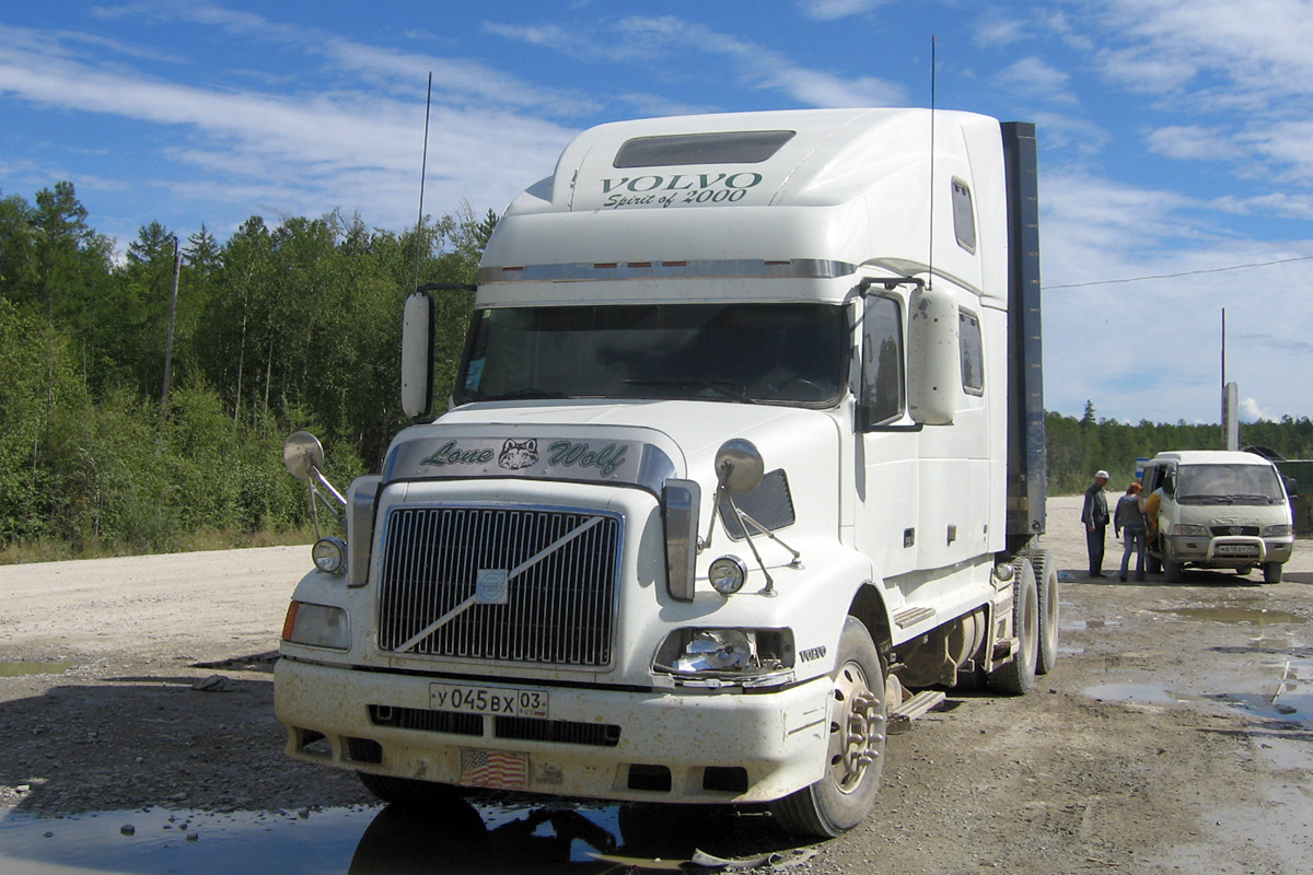 Бурятия, № У 045 ВХ 03 — Volvo VNL770