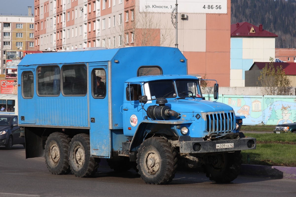 Кемеровская область, № М 209 УА 42 — Урал-32551-41