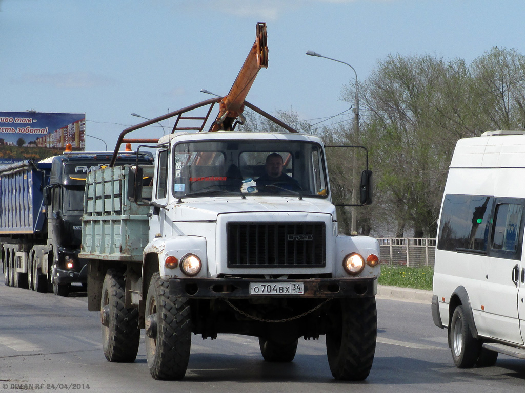 Волгоградская область, № О 704 ВХ 34 — ГАЗ-3308 «Садко»