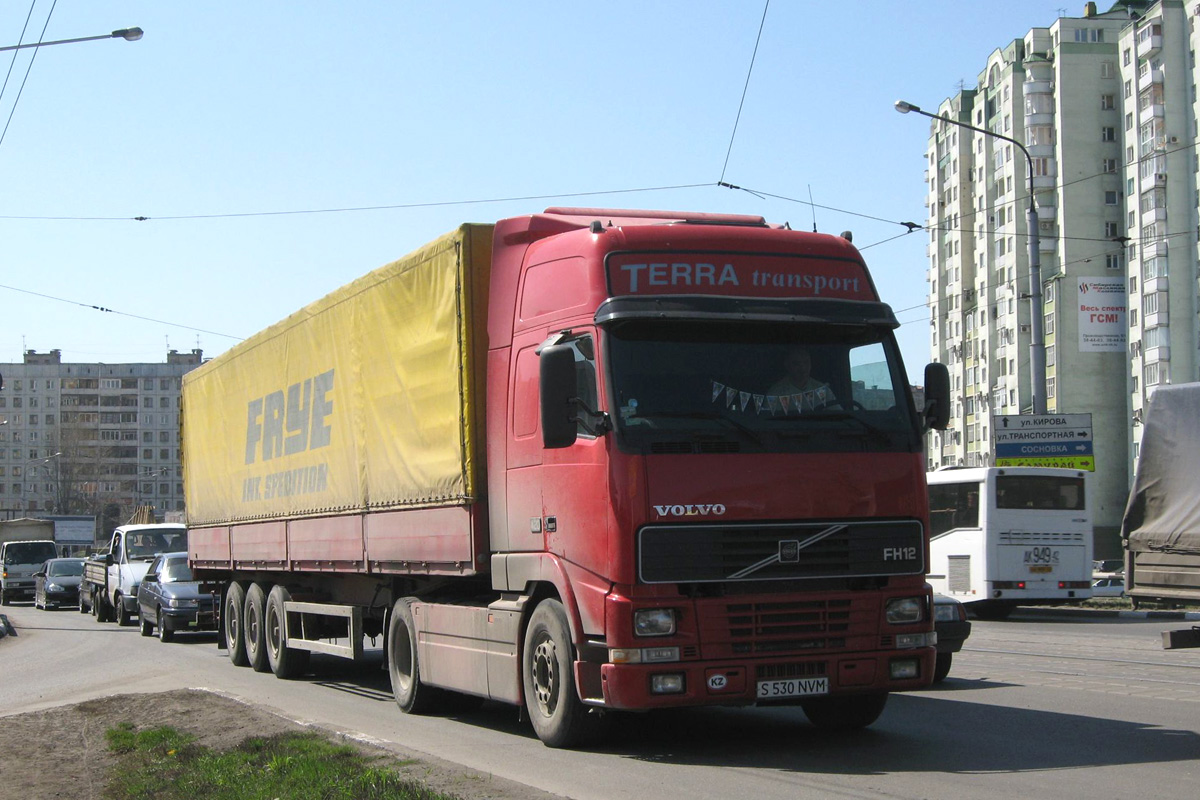 Павлодарская область, № S 530 NVM — Volvo ('1993) FH12.420