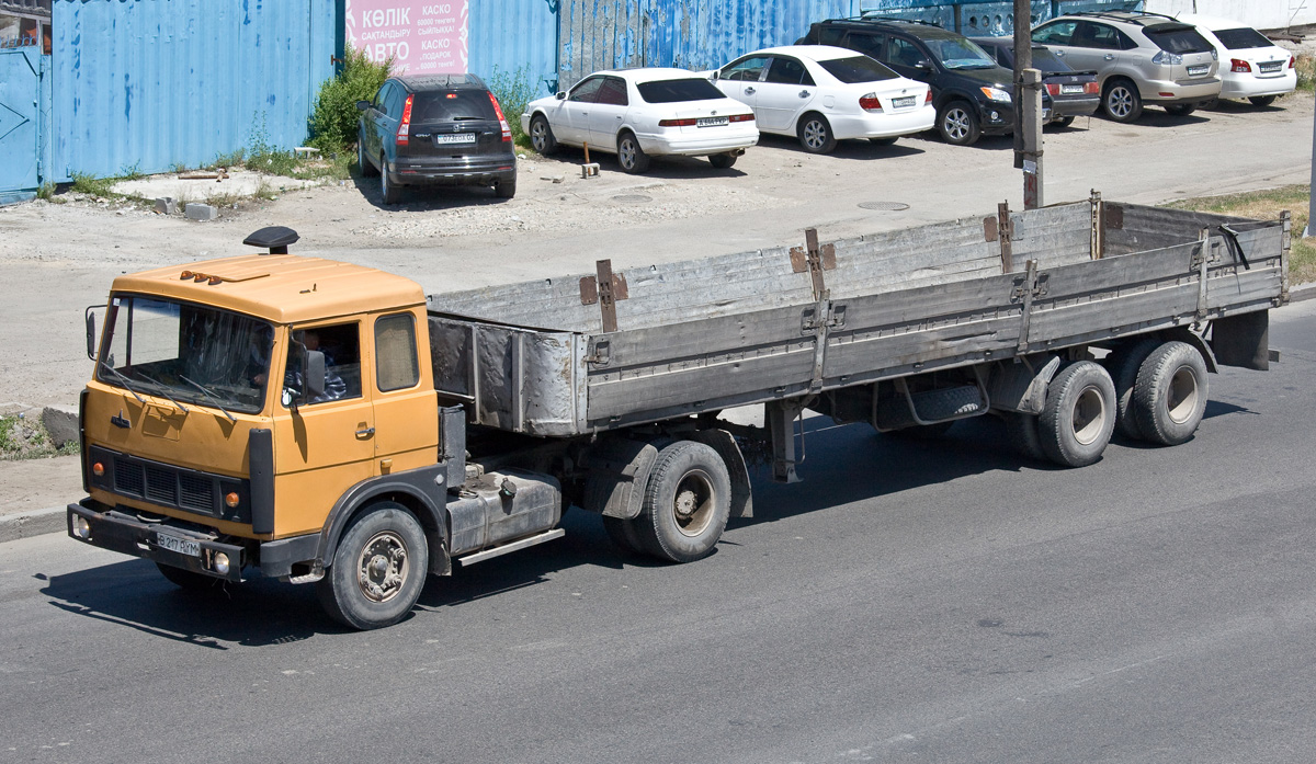 Алматинская область, № B 217 PYM — МАЗ-5432 (общая модель)