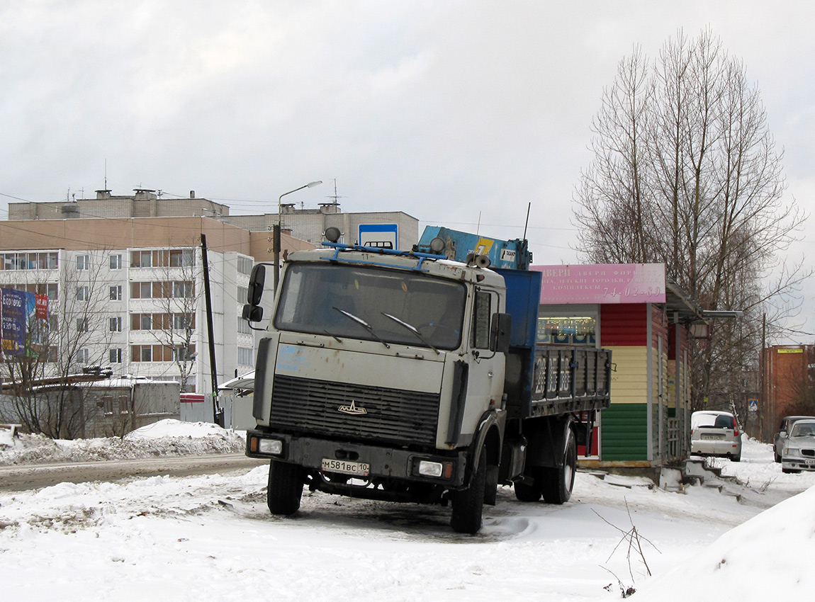 Карелия, № М 581 ВС 10 — МАЗ-5336 (общая модель)