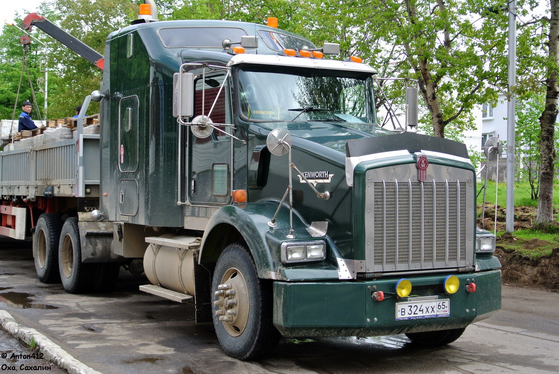 Сахалинская область, № В 324 ХХ 65 — Kenworth T800