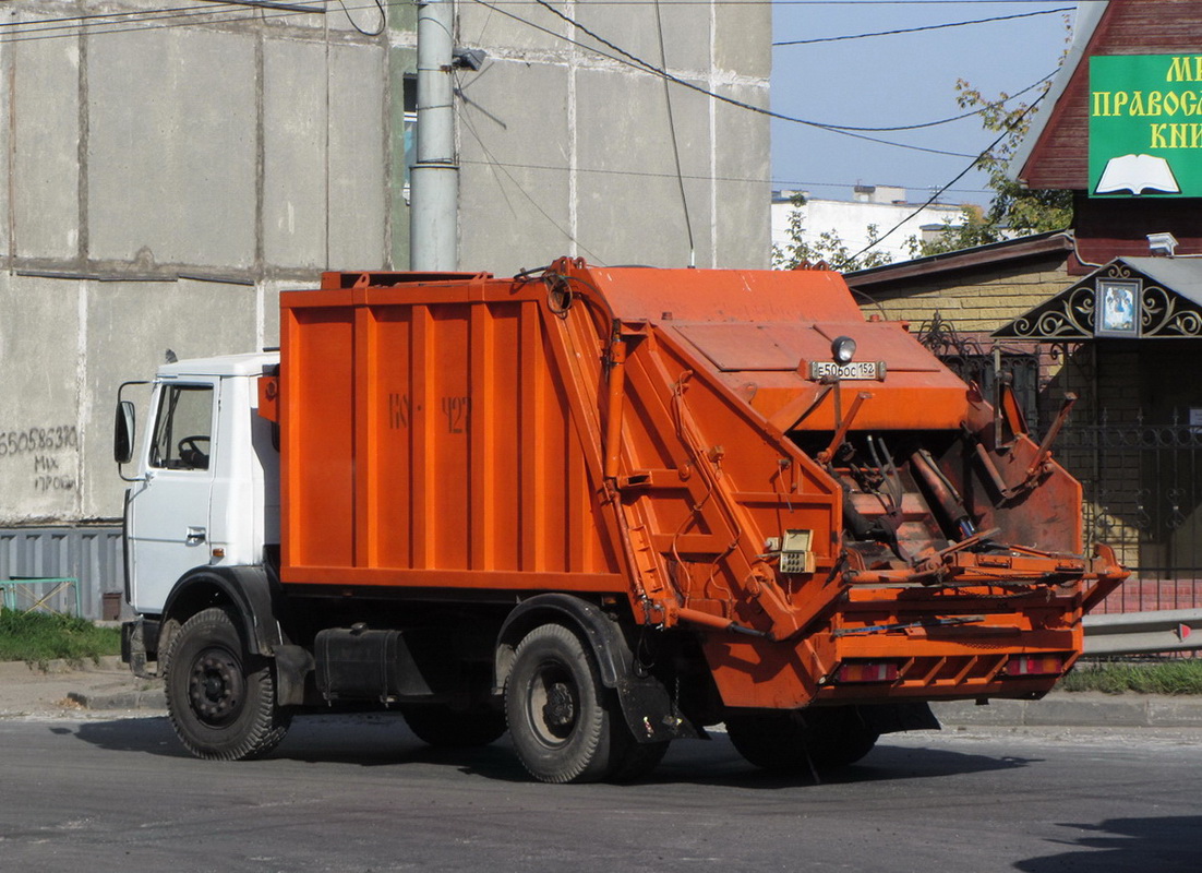 Нижегородская область, № Е 506 ОС 152 — МАЗ-5337A2