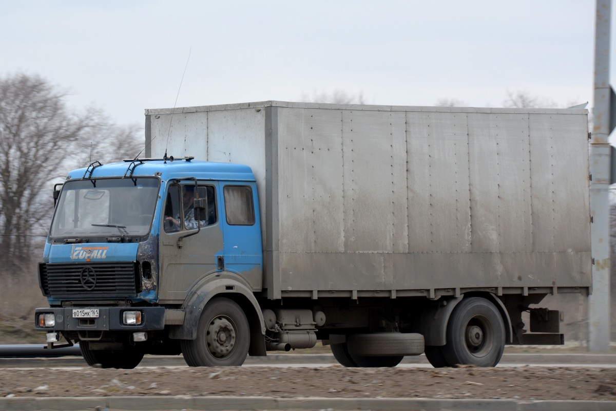 Ростовская область, № В 015 МК 161 — Mercedes-Benz SK 1831