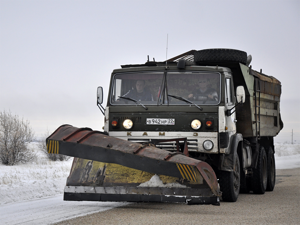 Алтайский край, № В 942 НР 22 — КамАЗ-55111 [551110]