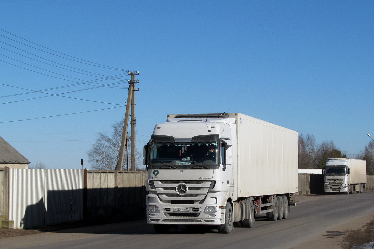 Калининградская область, № Р 454 КУ 39 — Mercedes-Benz Actros ('2003) 1844