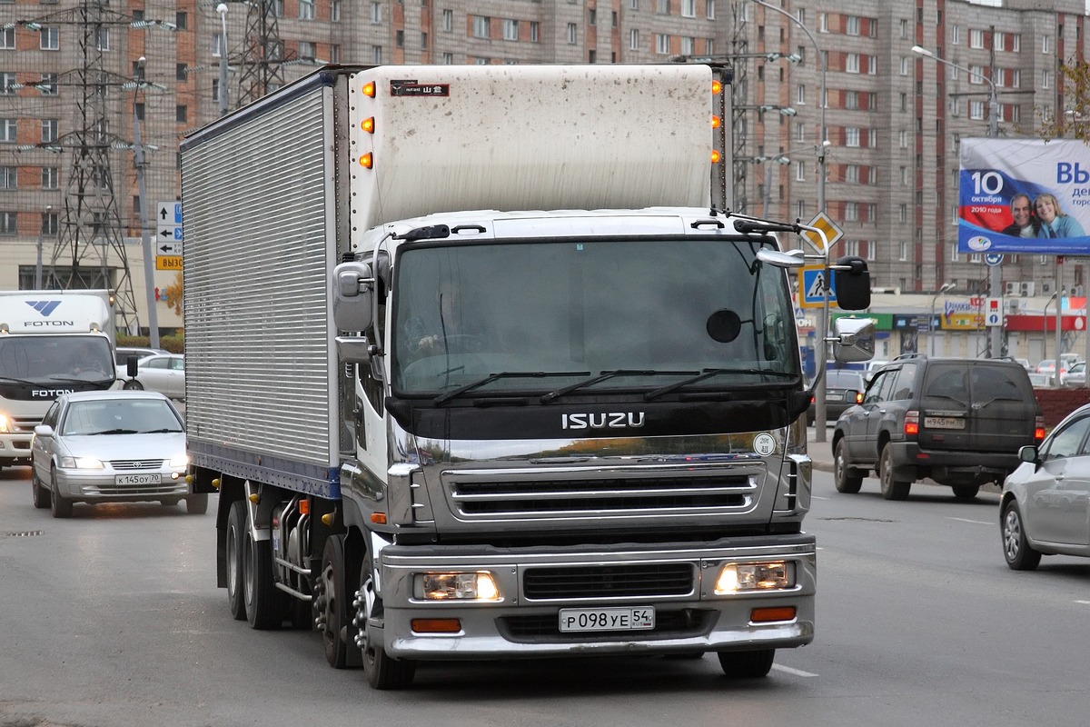 Новосибирская область, № Р 098 УЕ 54 — Isuzu (общая модель)