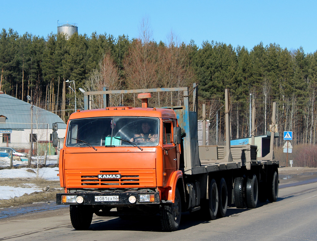 Рязанская область, № Е 081 ЕХ 62 — КамАЗ-53212