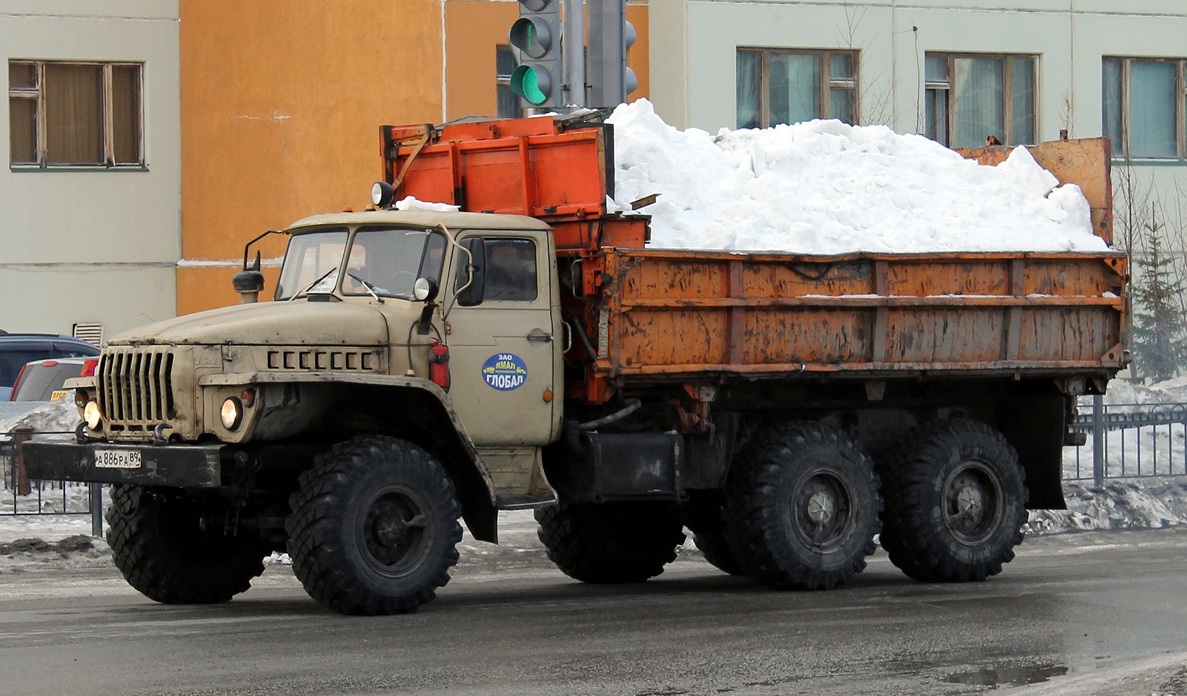 Ямало-Ненецкий автоном.округ, № А 886 РА 89 — Урал-5557