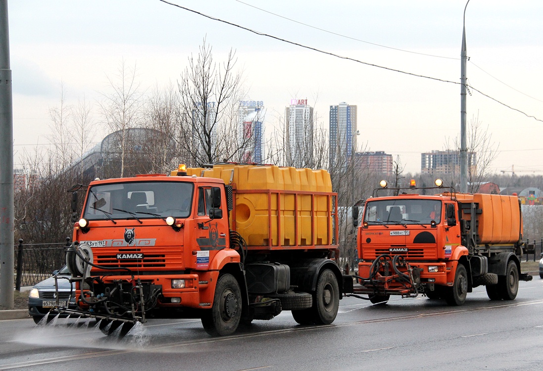 Москва, № Н 553 УТ 197 — КамАЗ-53605 (общая модель); Москва, № К 988 ХС 197 — КамАЗ-53605 (общая модель)