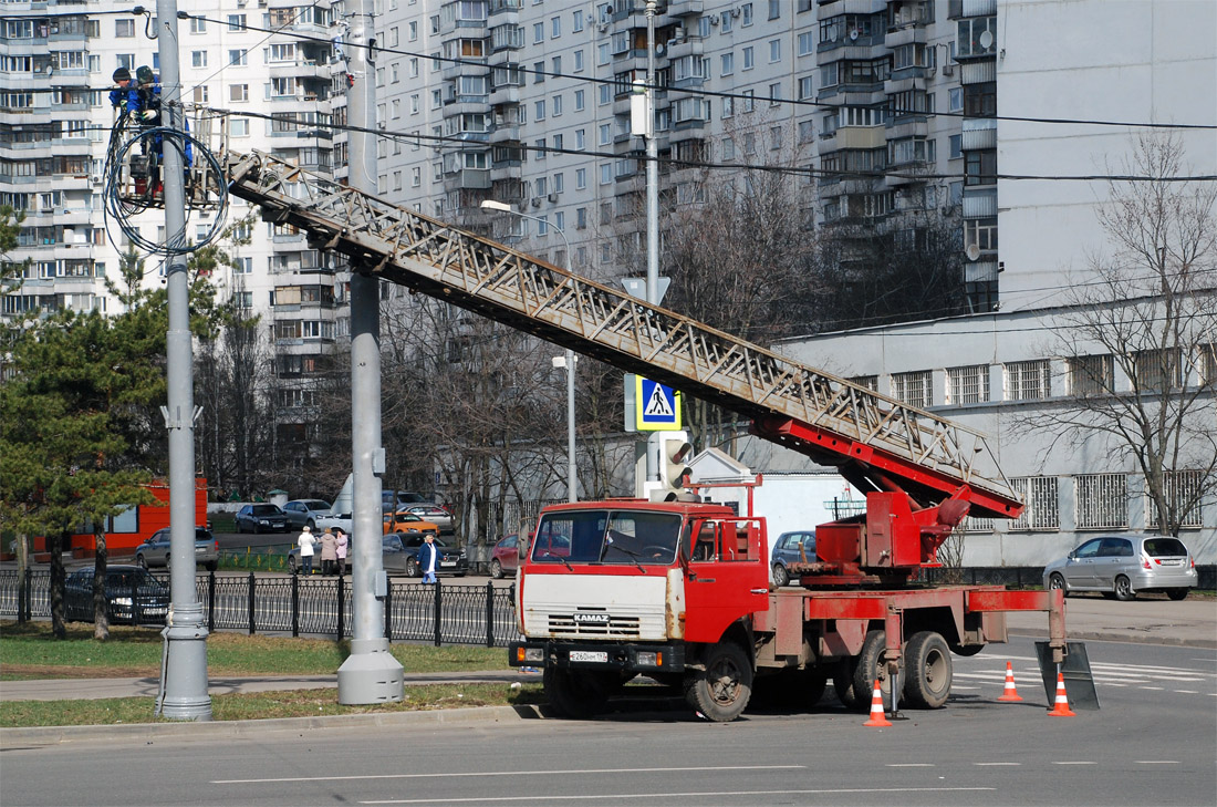 Москва, № Е 260 НМ 197 — КамАЗ-53213