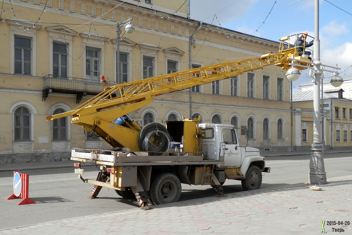 Тверская область, № О 402 ЕХ 69 — ГАЗ-3307