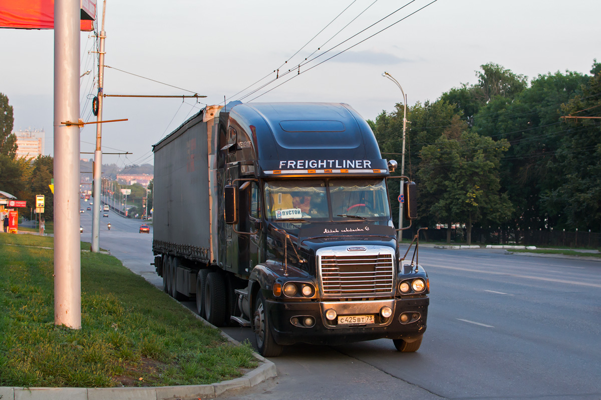 Ульяновская область, № С 425 ВТ 73 — Freightliner Century Class