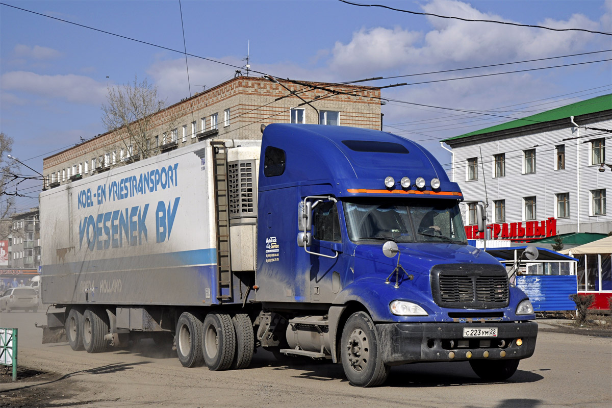 Алтайский край, № С 223 УМ 22 — Freightliner Columbia