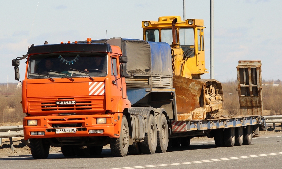 Ханты-Мансийский автоном.округ, № С 666 УТ 86 — КамАЗ-6460-63