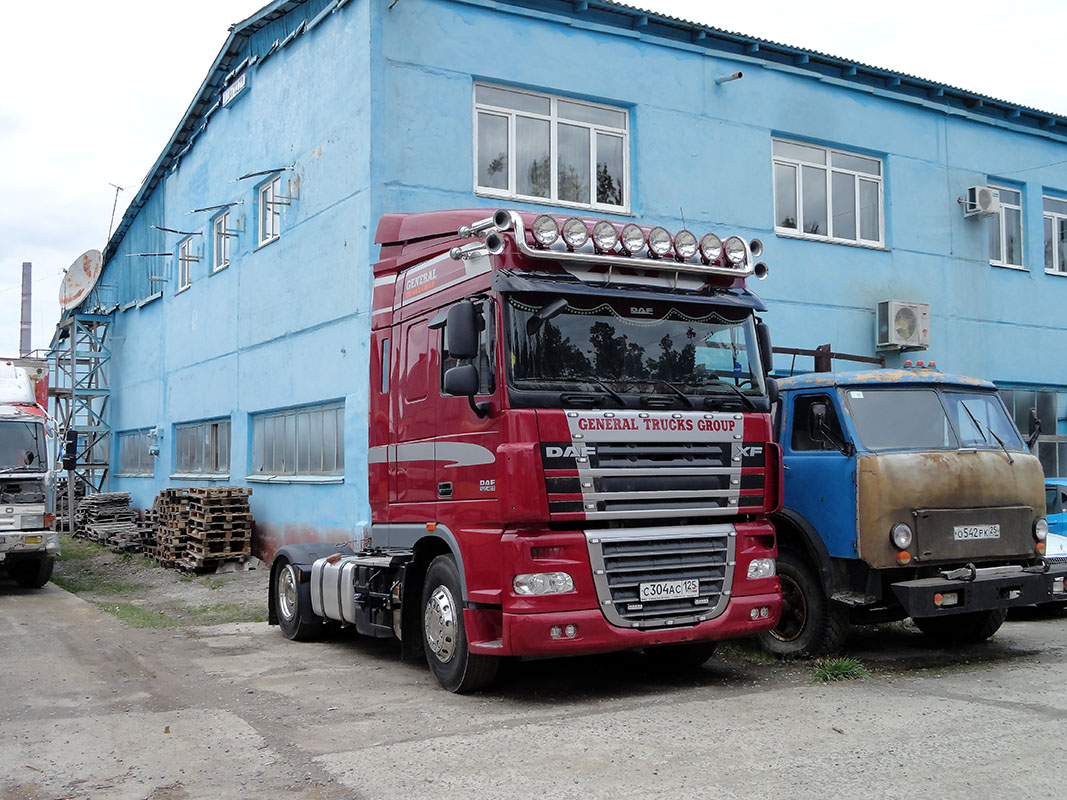 Приморский край, № С 304 АС 125 — DAF XF105 FT