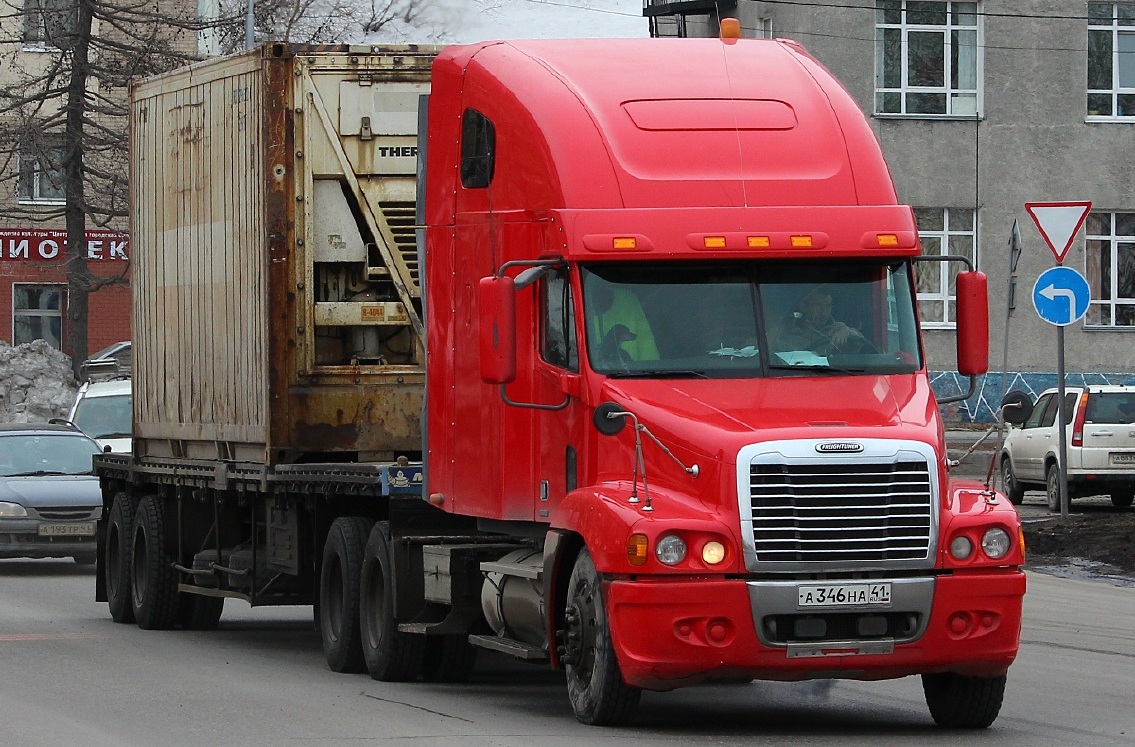 Камчатский край, № А 346 НА 41 — Freightliner Century Class