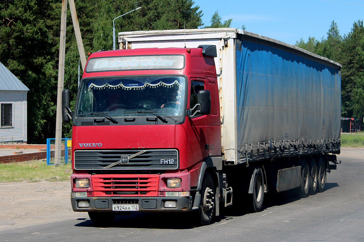 Нижегородская область, № Е 924 АА 152 — Volvo ('1993) FH12.420