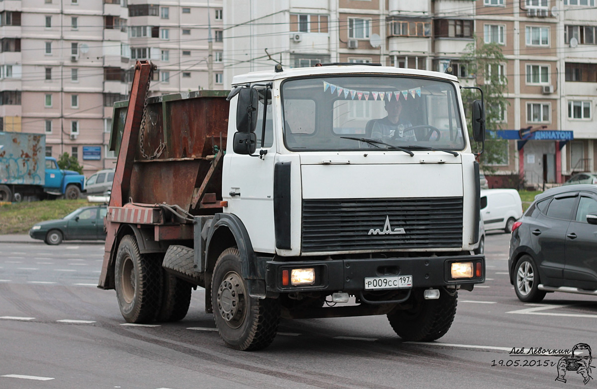 Москва, № Р 009 СС 197 — МАЗ-5551A2