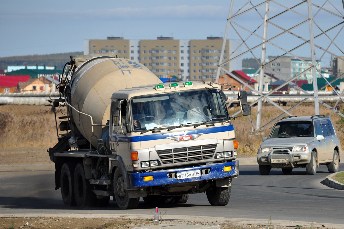 Саха (Якутия), № В 775 КН 14 — Hino FS