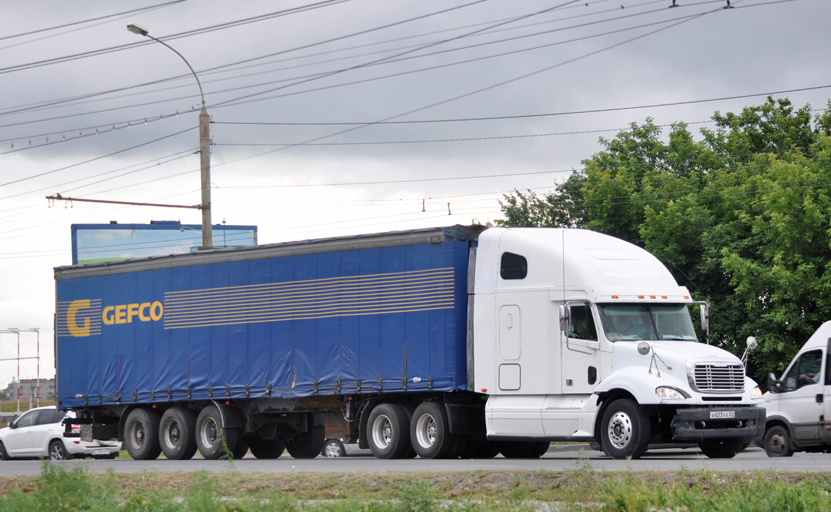 Алтайский край, № Х 623 УХ 22 — Freightliner Columbia