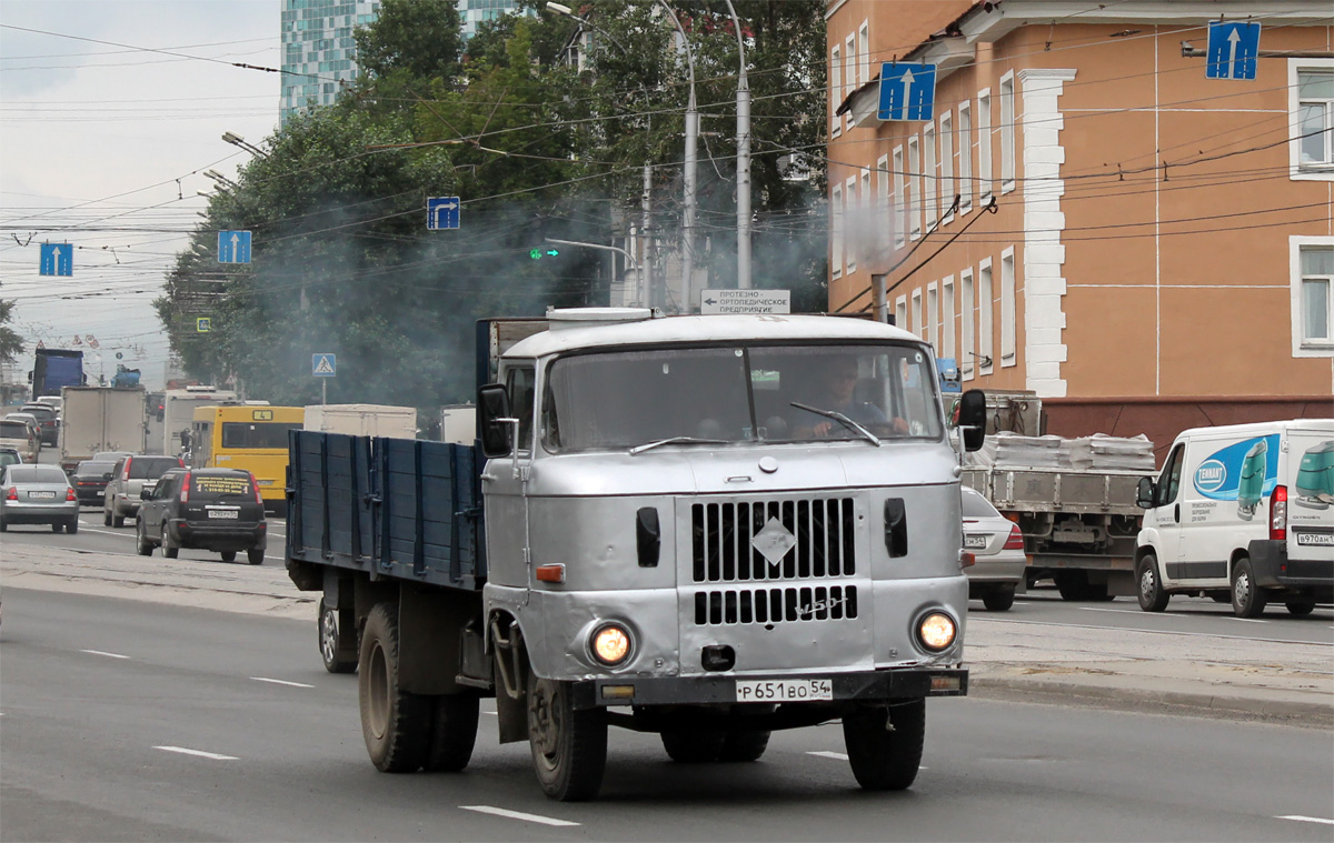 Новосибирская область, № Р 651 ВО 54 — IFA W50L/SP