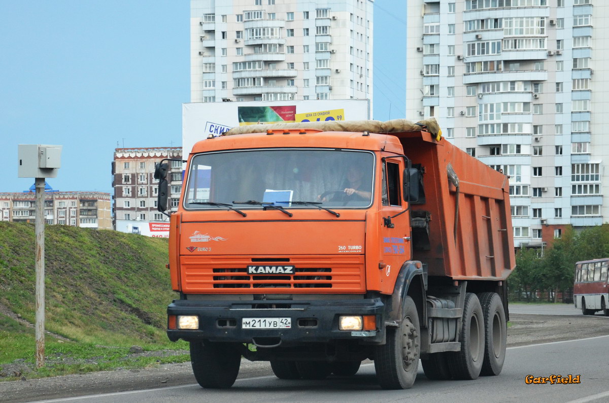 Кемеровская область, № М 211 УВ 42 — КамАЗ-65115 [651150]