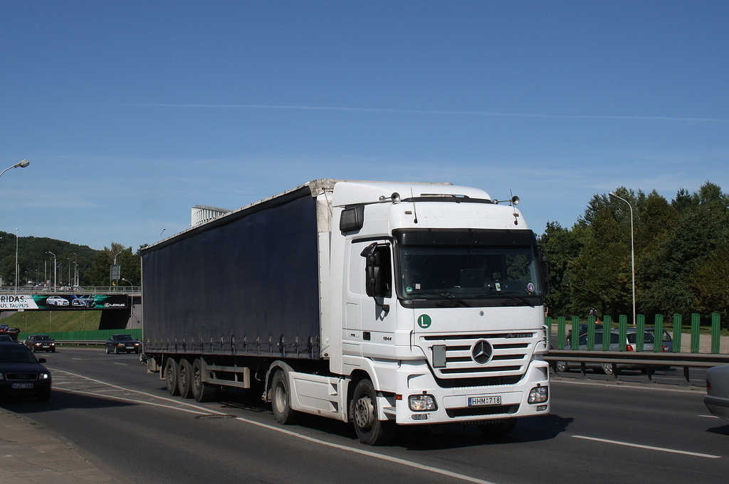 Литва, № HHM 718 — Mercedes-Benz Actros ('2003) 1844