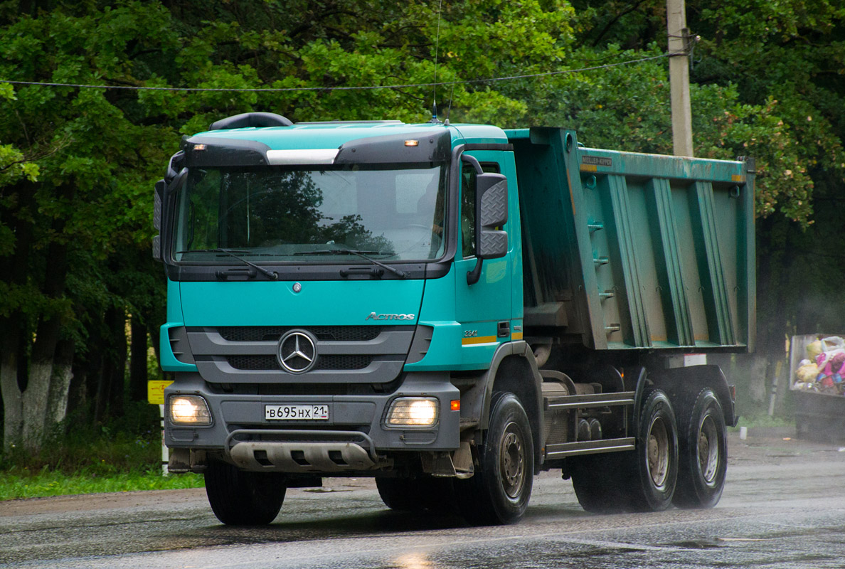 Чувашия, № В 695 НХ 21 — Mercedes-Benz Actros '09 3341 [Z9M]