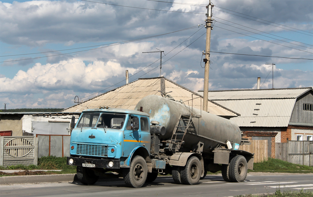 Новосибирская область, № Р 824 ХУ 54 — МАЗ-5429