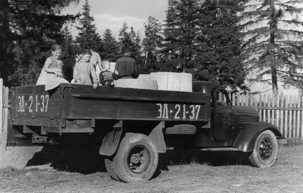 Москва, № ЭД 21-37 — ЗИС-150; Москва — Исторические фотографии (Автомобили)