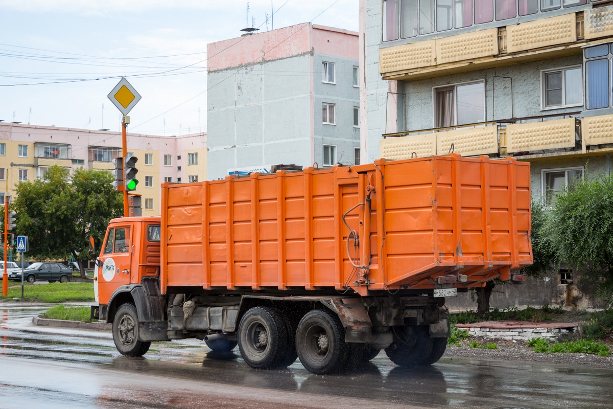 Кемеровская область, № Р 582 НМ 42 — КамАЗ-53213