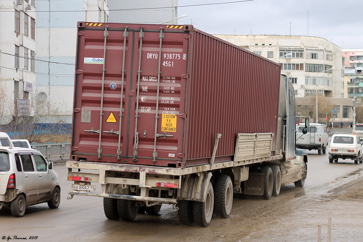 Саха (Якутия), № Р 714 СН 72 — Freightliner FLD 120