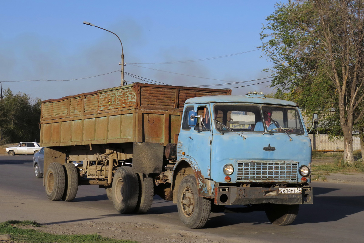 Волгоградская область, № Е 614 МТ 34 — МАЗ (общая модель)