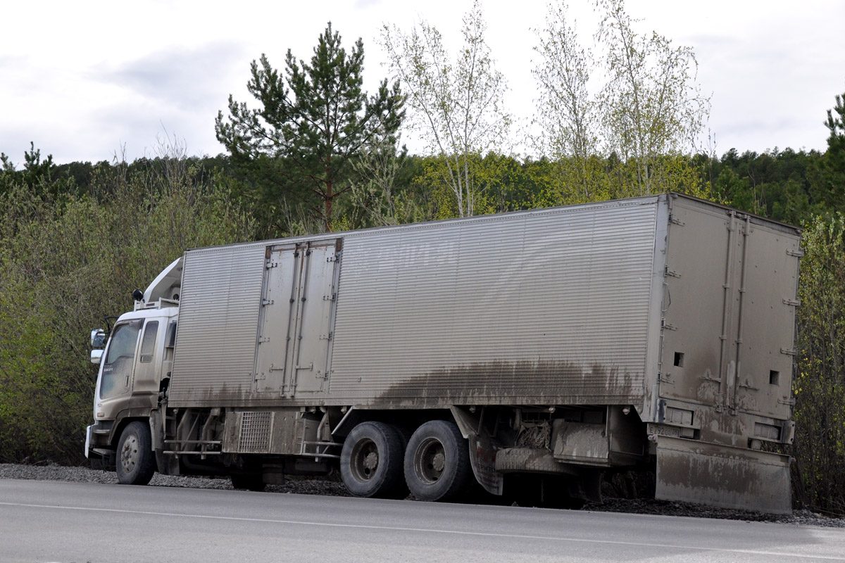 Амурская область, № Е 792 СС 28 — Isuzu Giga (общая модель)