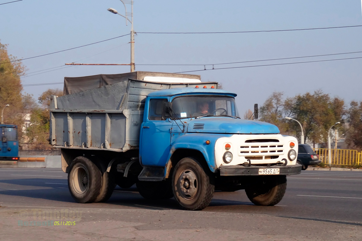 Днепропетровская область, № М 9565 ДП — ЗИЛ-130К