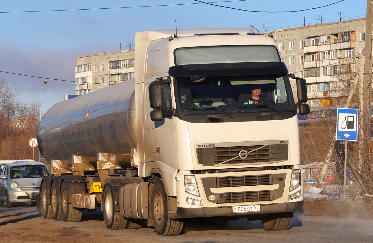 Омская область, № С 825 ВТ 55 — Volvo ('2008) FH.460