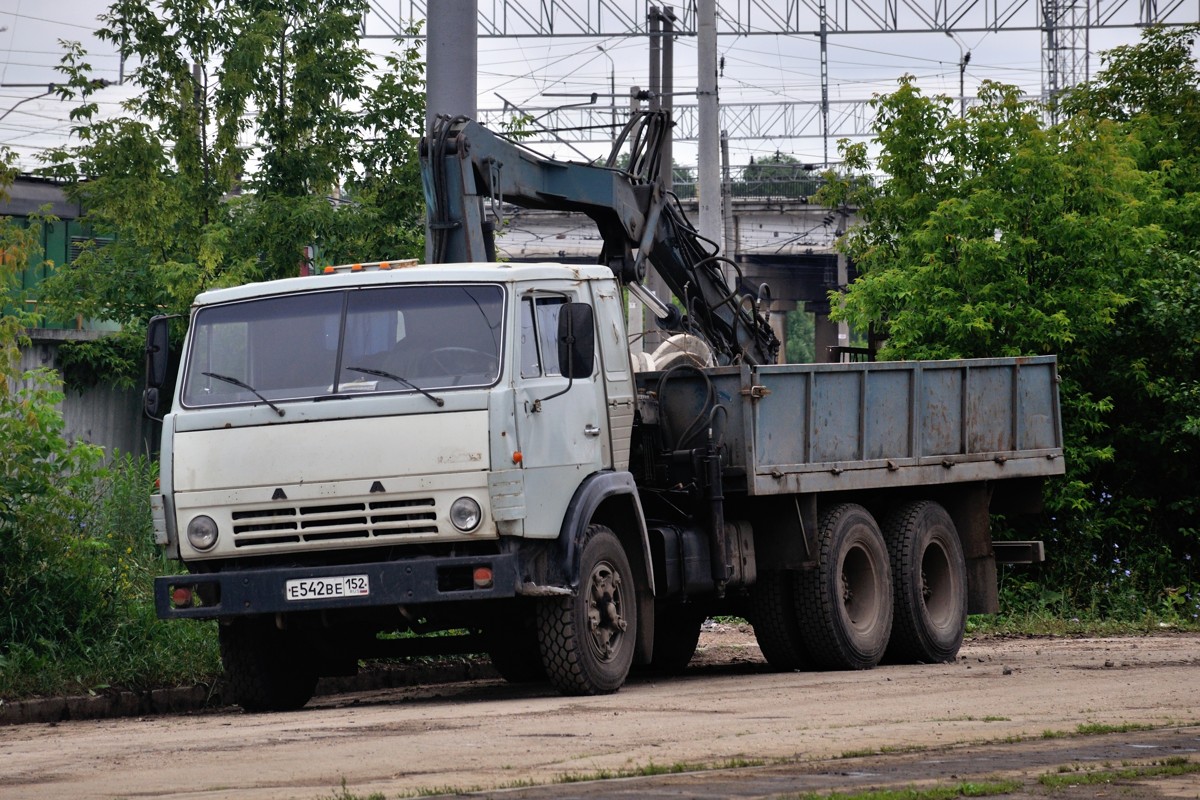 Нижегородская область, № Е 542 ВЕ 152 — КамАЗ-53212