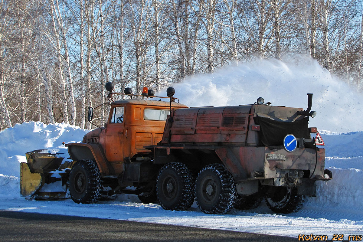 Алтайский край, № Х 990 ВМ 22 — Урал-43204