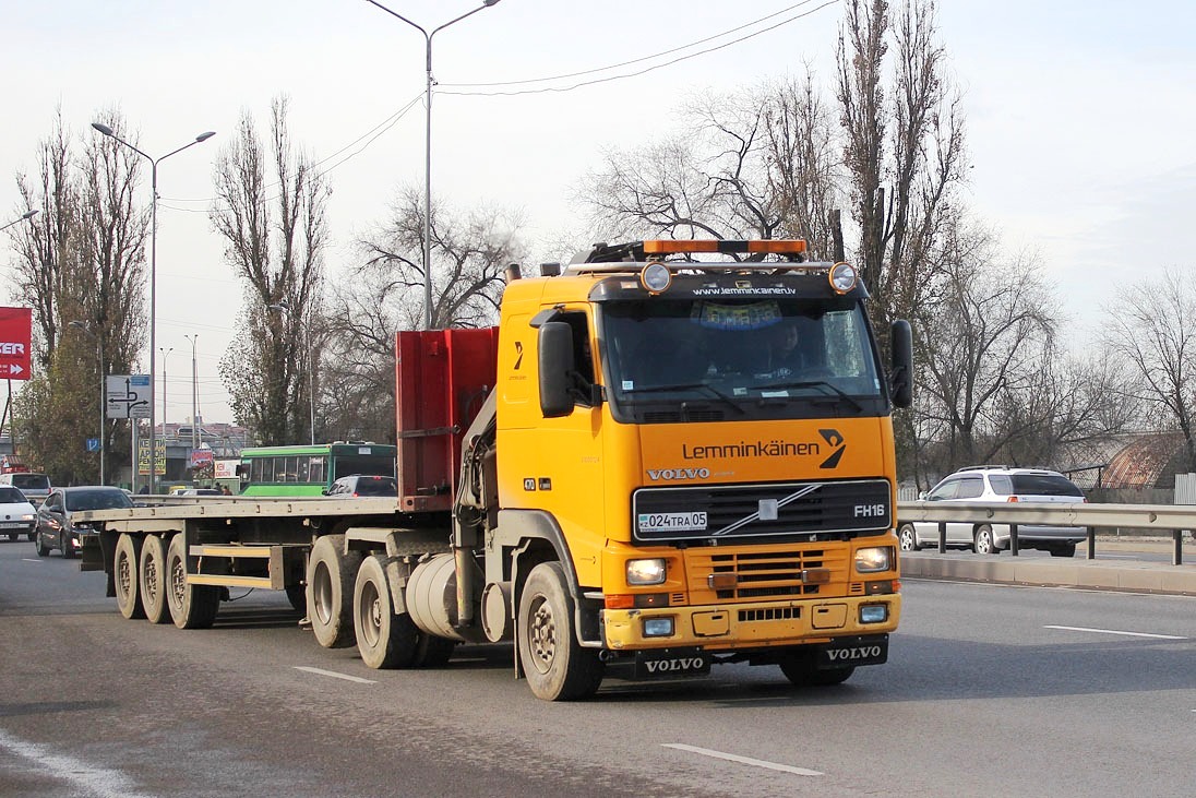 Алматинская область, № 024 TRA 05 — Volvo ('1993) FH16.470