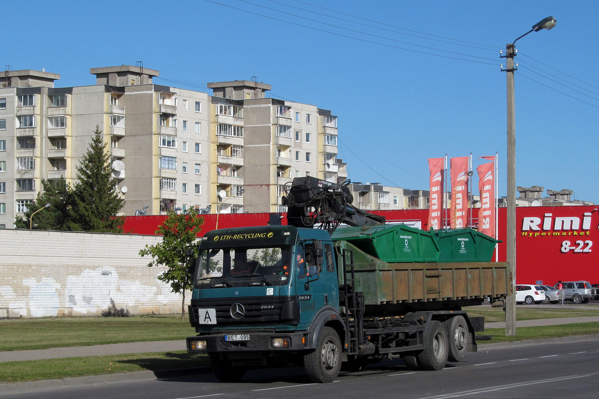 Литва, № 1213 — Mercedes-Benz SK (общ. мод.)