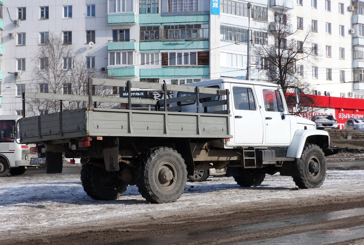 Башкортостан, № О 002 ЕР 102 — ГАЗ-33081 «Садко»